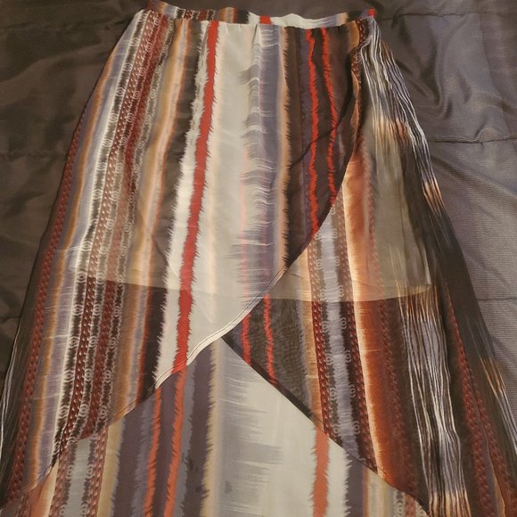 Med Maurices hi lo skirt